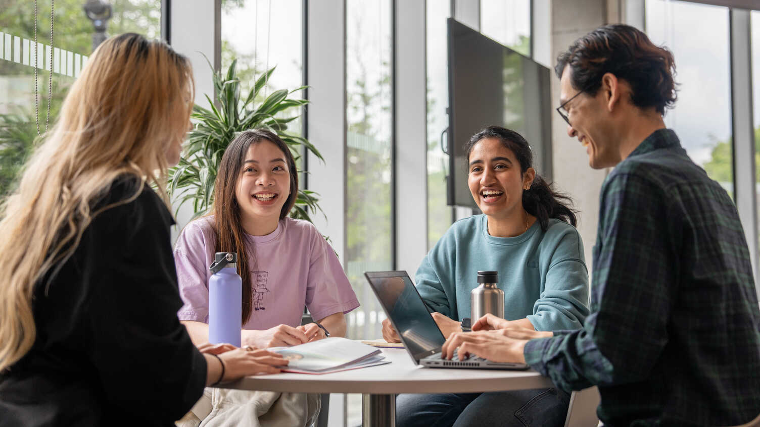 International Undergraduate Scholarship 2027 — The University of Sheffield